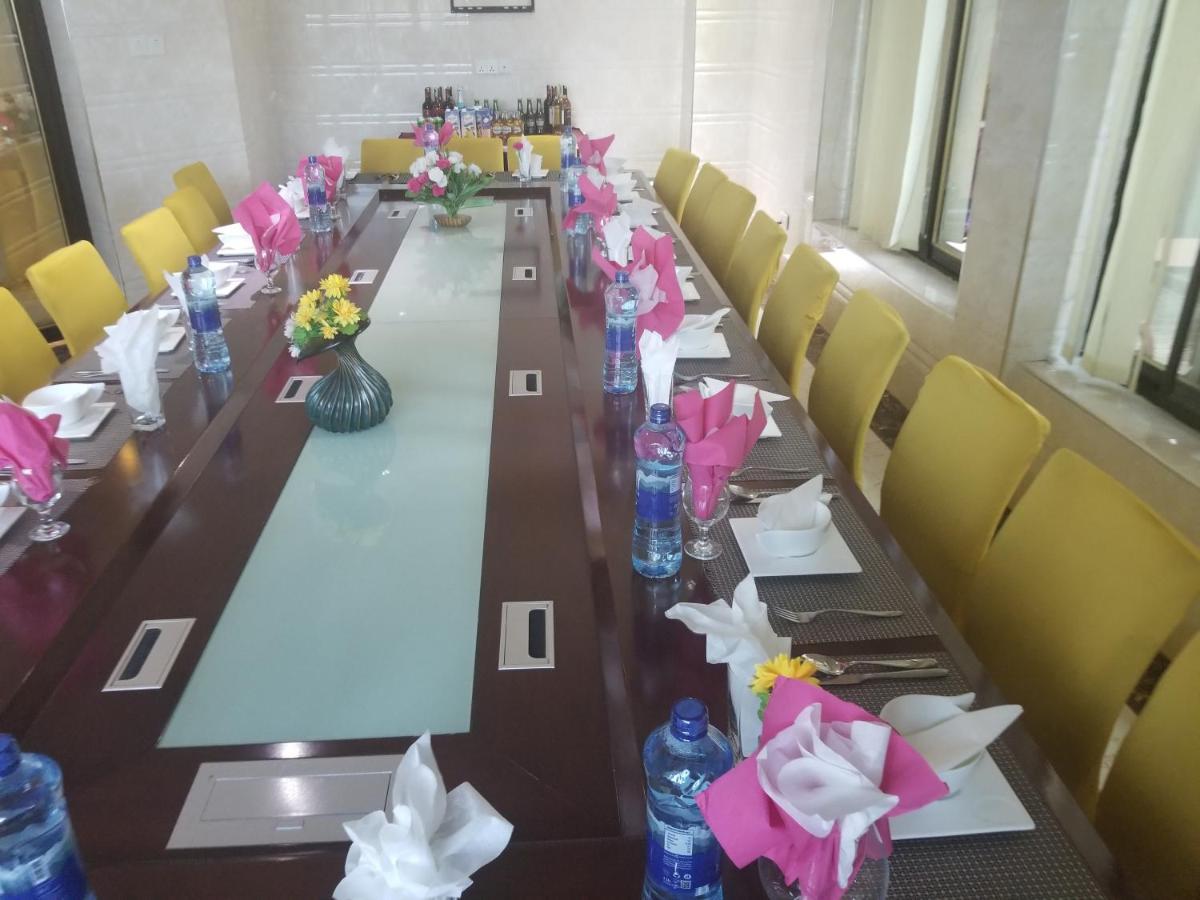 دار السلام Star City Hotel المظهر الخارجي الصورة