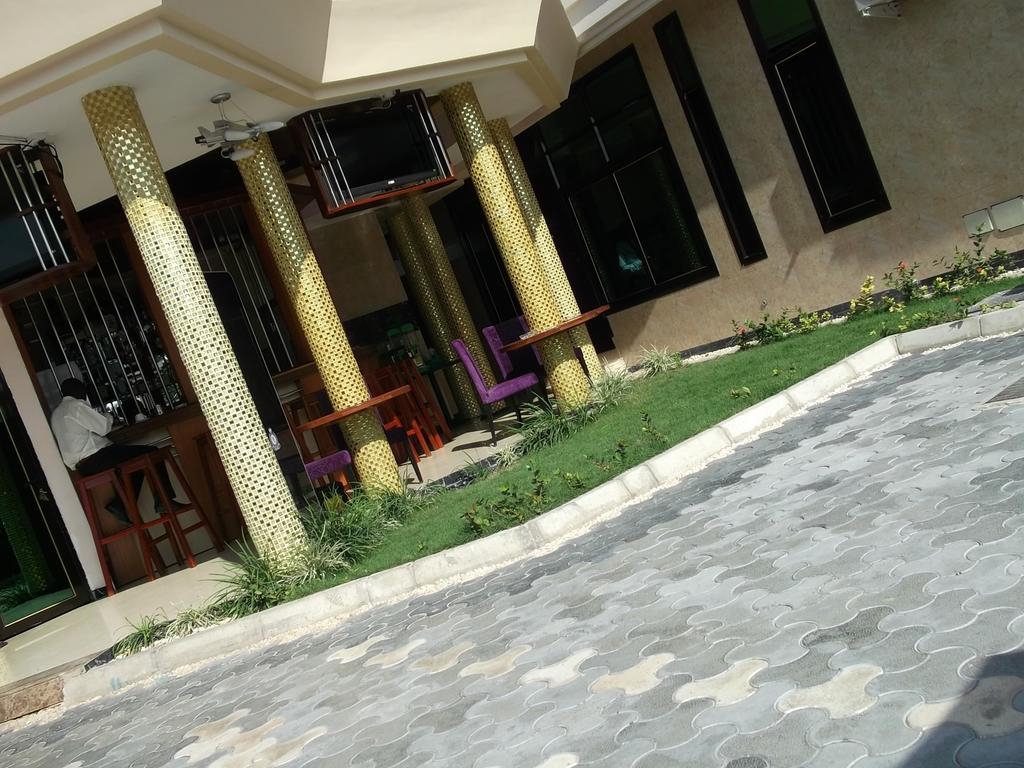 دار السلام Star City Hotel المظهر الخارجي الصورة