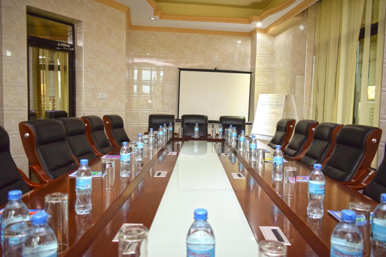 دار السلام Star City Hotel المظهر الخارجي الصورة